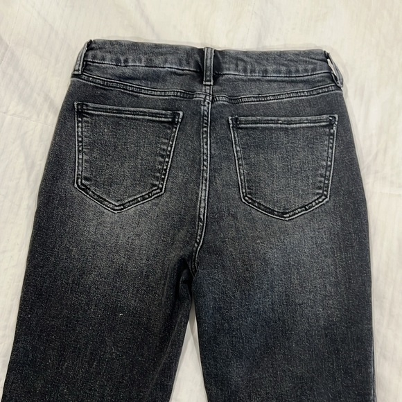 Super cute black wash flare jeans - Picture 7 of 9